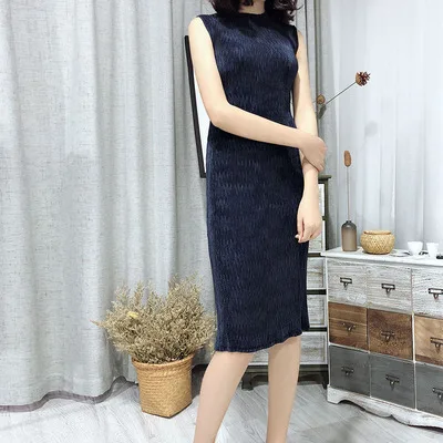 HOT SELLING Miyake Fashion sleeveless o-neck fold dress solid original design IN STOCK | Женская одежда
