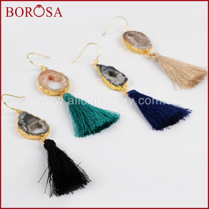 Серьги с кисточками BOROSA золотистого цвета натуральным кусочком радуги