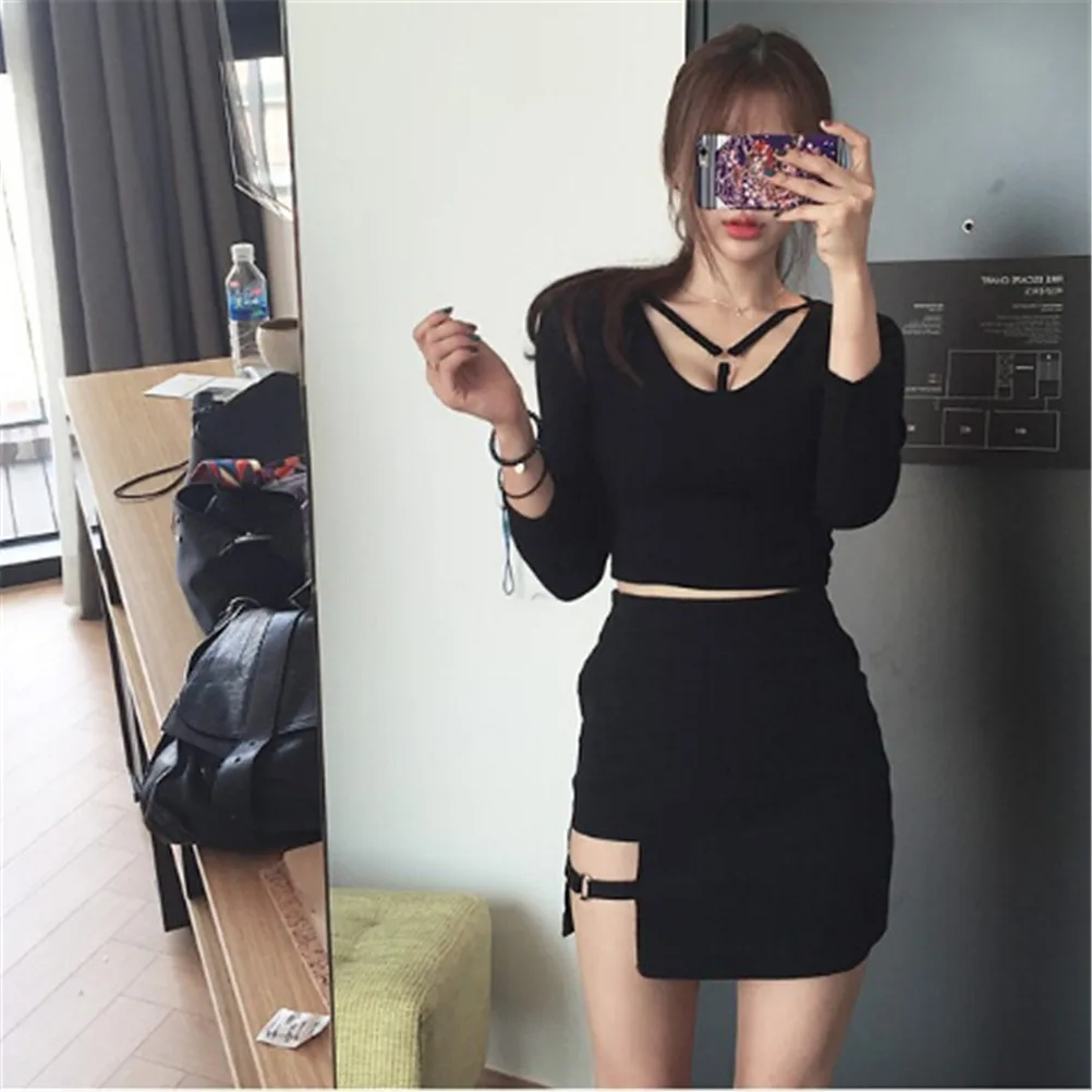 

Chains Belted Punk Hip-hop Plaid Skirt Women Irregular Sexy High Waist Pleated Skirts Asymmetrical A Line Cool Mini Skirts