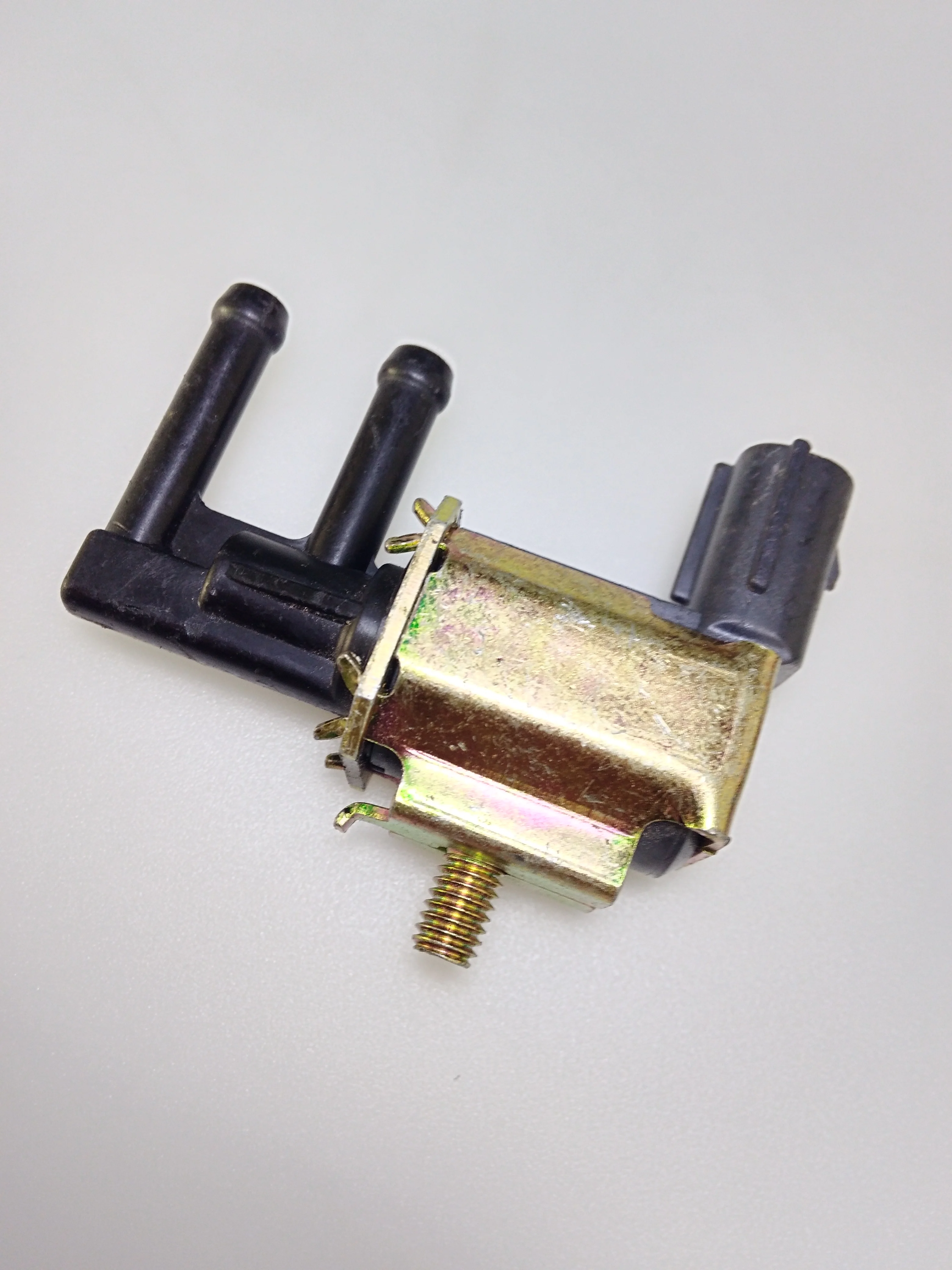 OEM K5T48486 K5T48290 18117 52G00 1811752G00 Соленоидный клапан очистки паровой канистры|Клапаны и