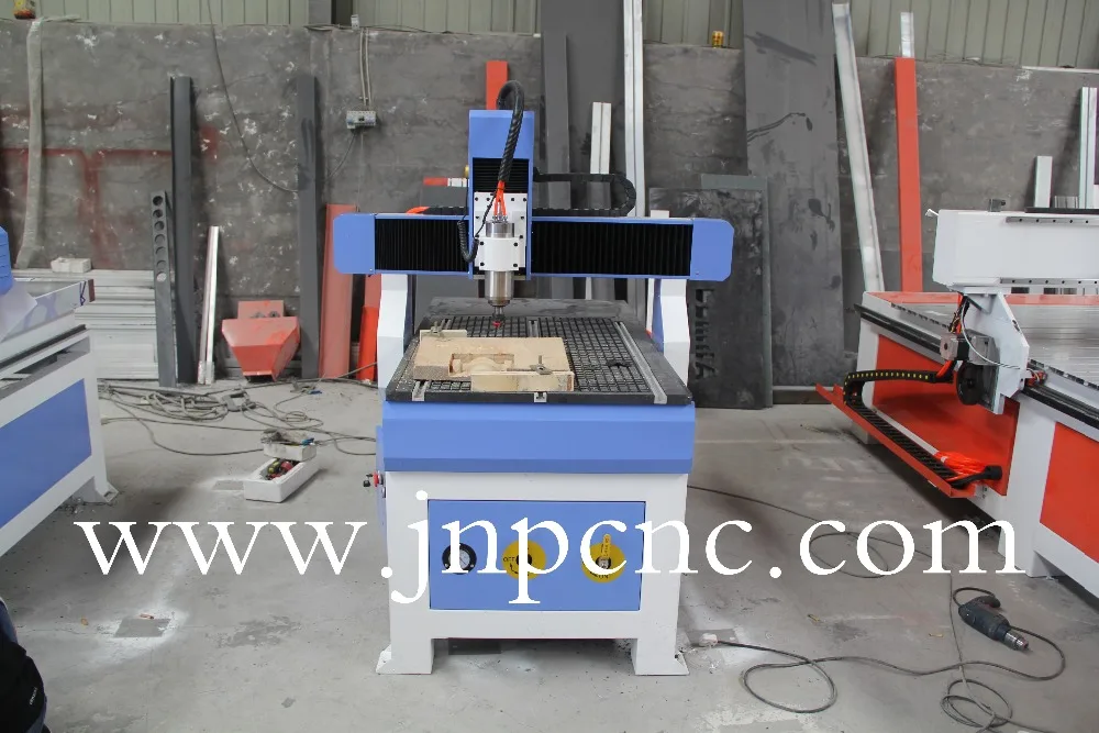 2.2KW шпиндель водяного охлаждения мини древесины cnc маршрутизатор цена со скидкой