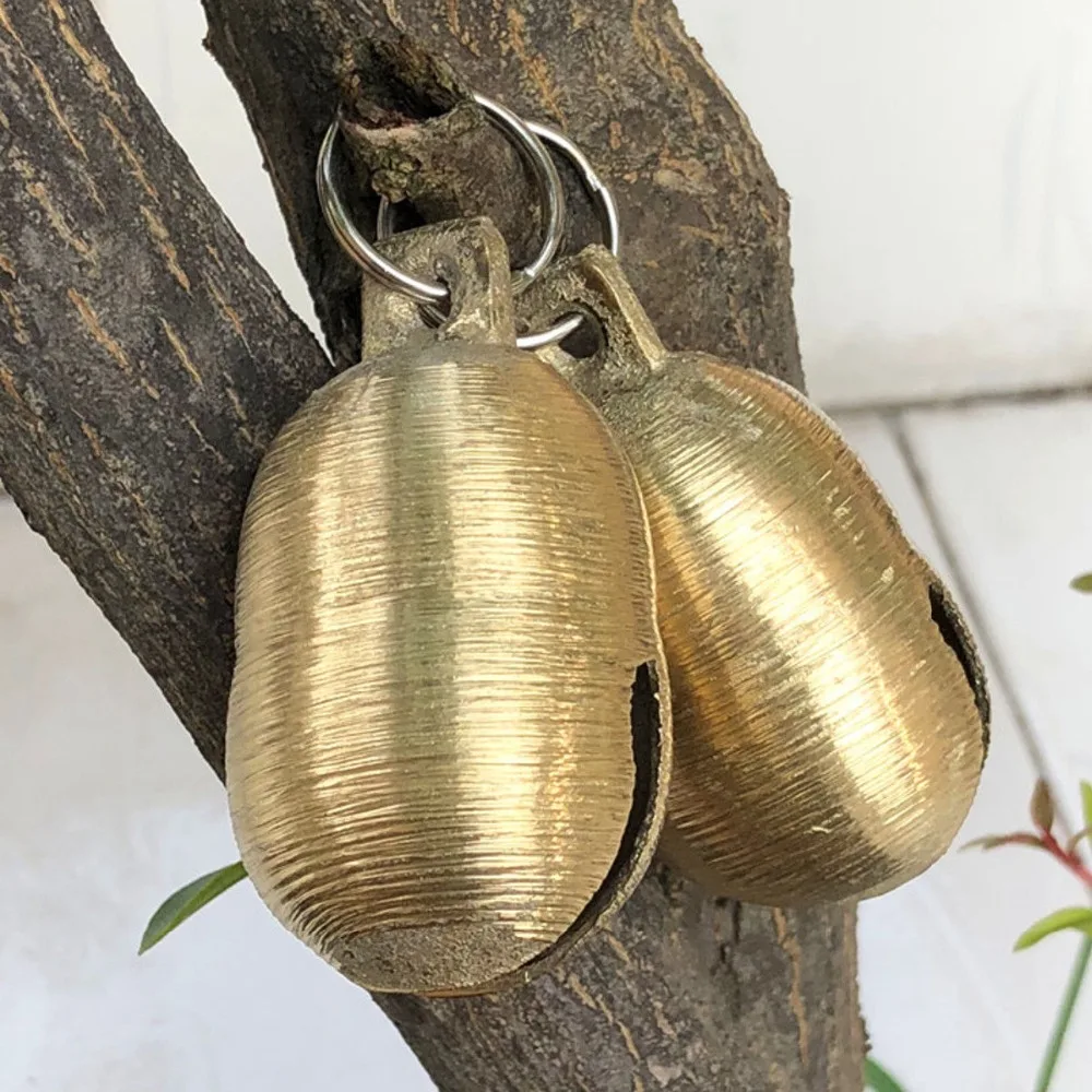 

Oversized Oval Cow Horse Sheep Grazing Bell Dog Cattle Farm Animals Anti-Lost Loud Bell Sound Loud Brass Bell