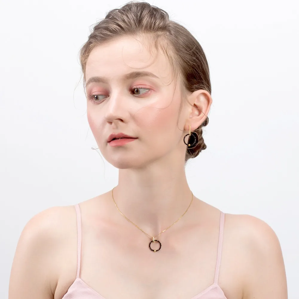 ORSA JEWELS Серебро 925 женское ожерелье круглый кулон красный камень гранат 18 K позолоченная цепочка Ювелирные изделия из стерлингового серебра OSN154
