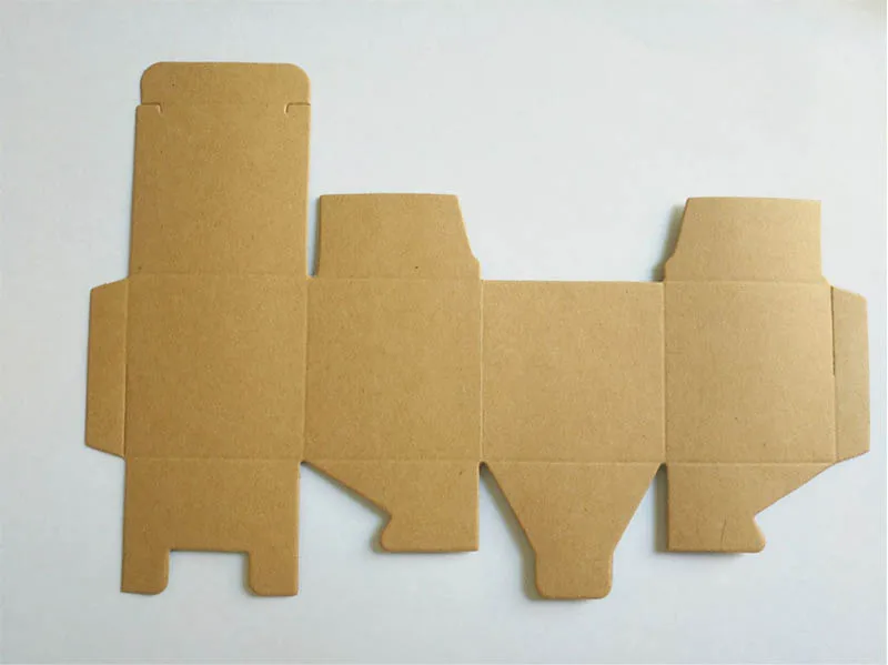 

100pcs 7*7*7cm Retro Mini Kraft Paper Box DIY Wedding Gift Favor Boxes Party Candy Box Small Single Cake Packaging with Ribbon