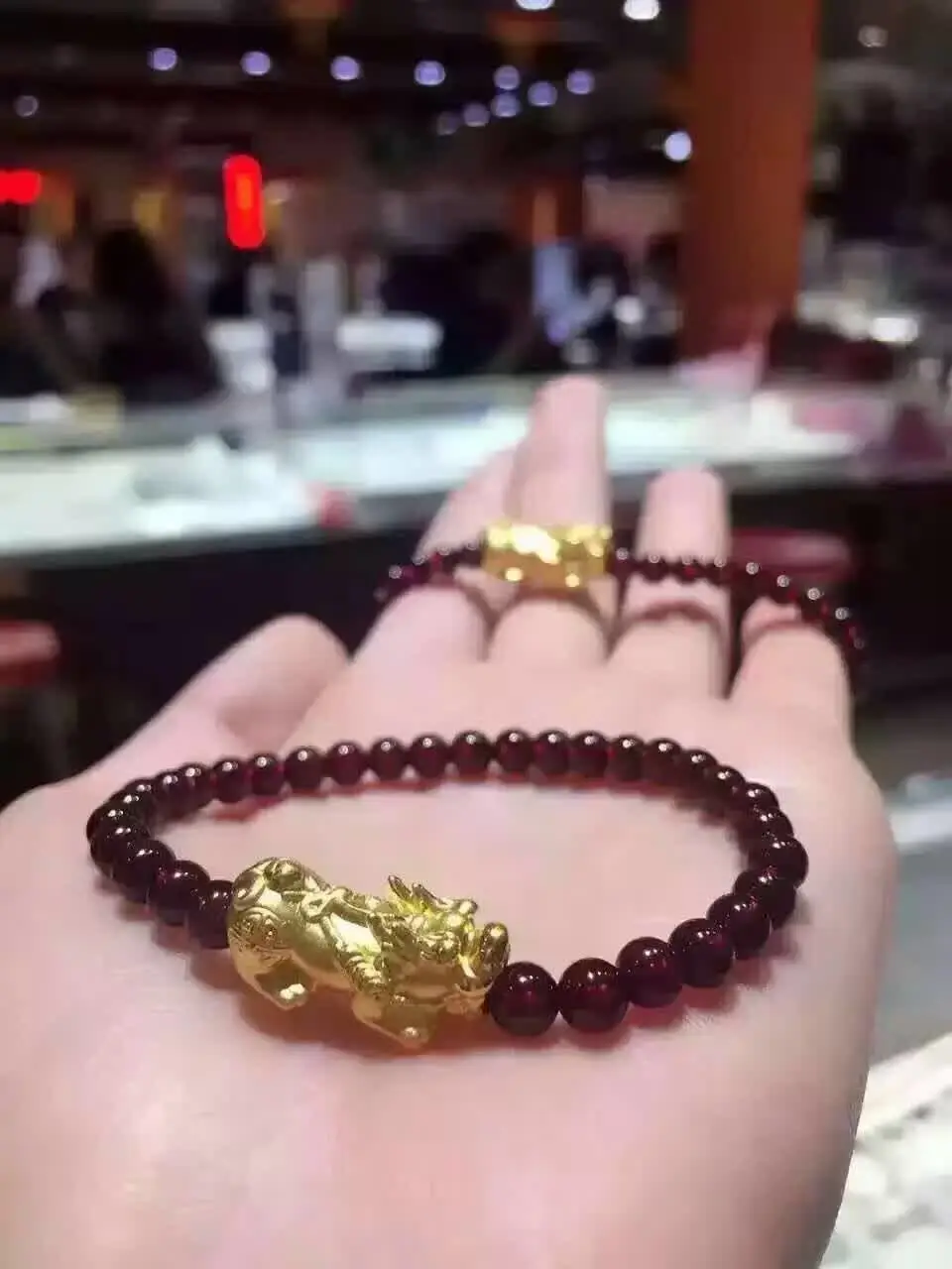 Творческий гранат Бисером Золотой Pixiu Braclet модный браслет с брелоками удачи и отваги богатство ювелирные изделия для женщин и мужчин стильный браслет