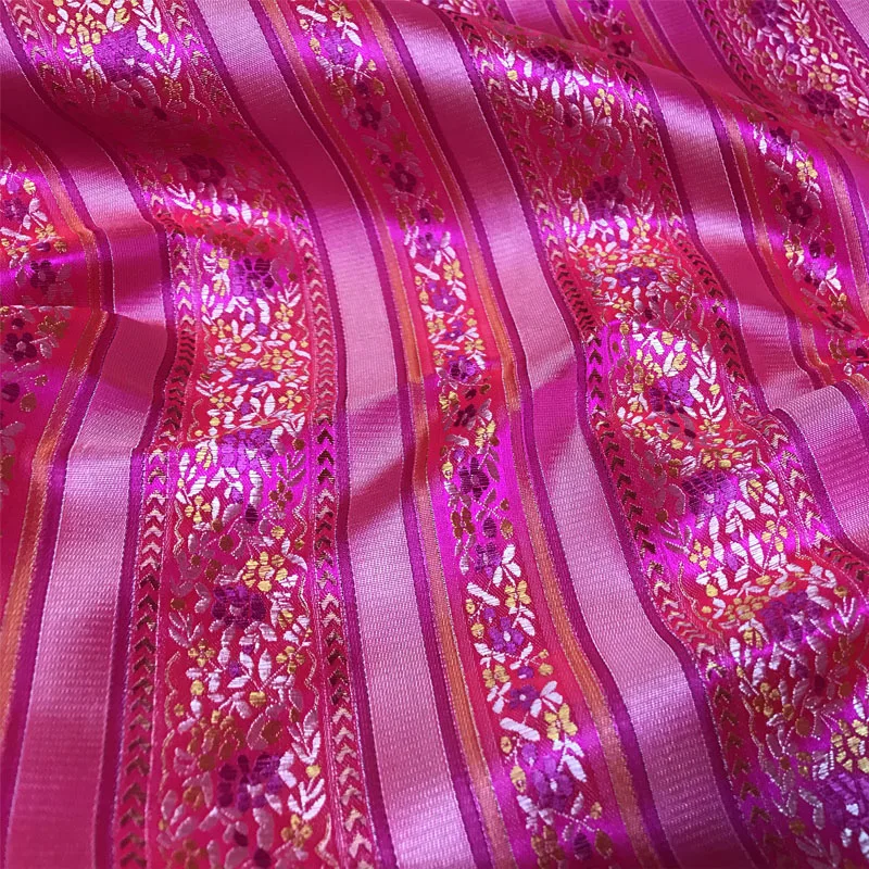 90 см x 100 металлическая жаккардовая парча ткань узор в полоску 3D пряжа окрашенная