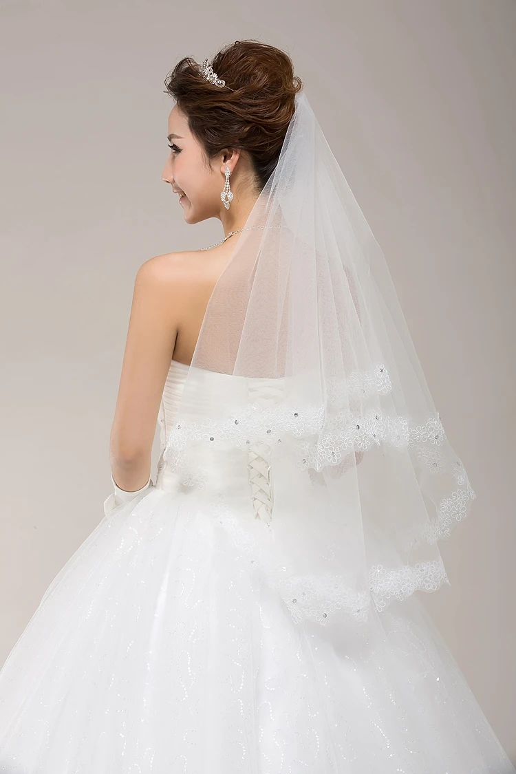 Бесплатная доставка 150 см Длина оптом с вуалью платье белого цвета и слоновой