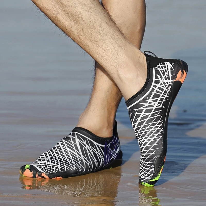 

New Summer Beach Sandal For Men Sapato Feminino Sandalias Mujer Quick Dry Lightweight Sandal Couples Soft Breathable Water Shoes