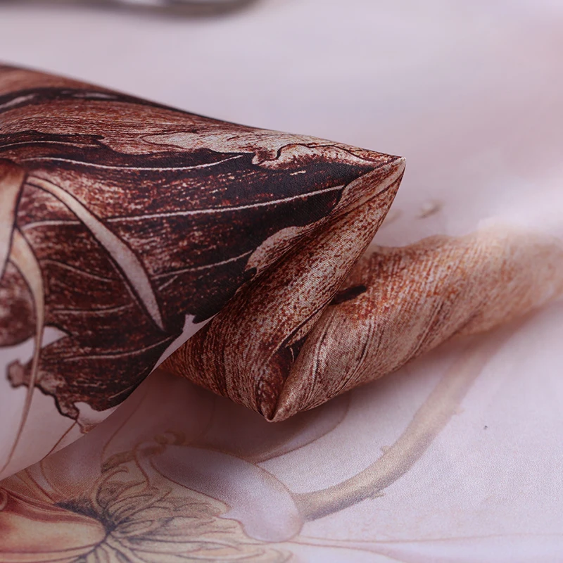 Атласная ткань из органзы со стрекозой и цветком лотоса шелковое платье