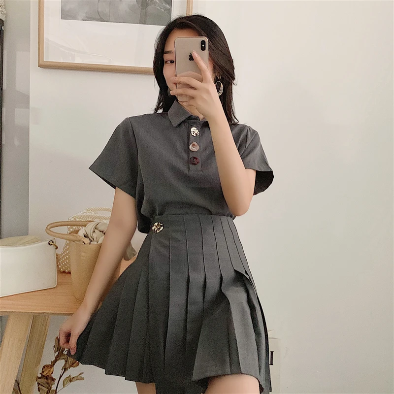 Корейская футболка поло + плиссированная юбка с высокой талией на пуговицах