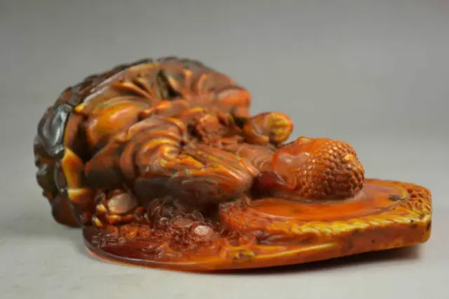 Сложная старая ручная работа искусственная Янтарная Смола сидеть тихо молиться