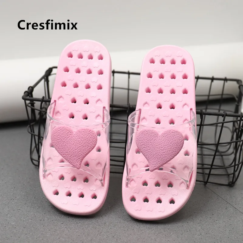 Женские милые тапочки Cresfimix в форме сердца Летние Повседневные для дома и улицы