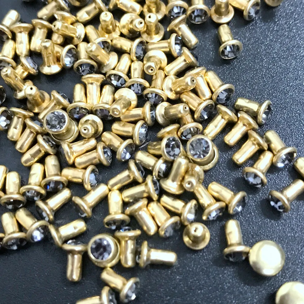 Новое поступление DIY 100 шт 4 мм Позолоченные CZ + серые хрустальные заклепки кожа