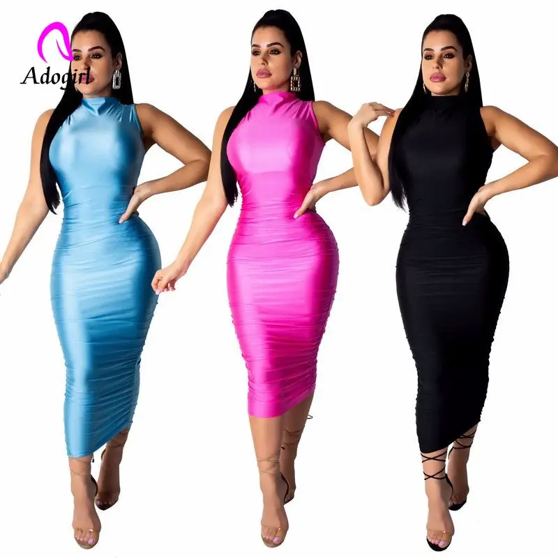 Женское атласное платье без рукавов элегантное облегающее средней длины