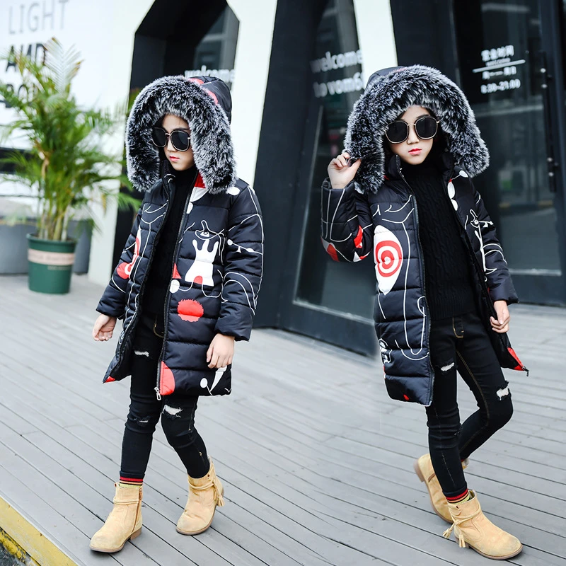 Модные зимние новые утепленные куртки Длинная Куртка с граффити для девочек