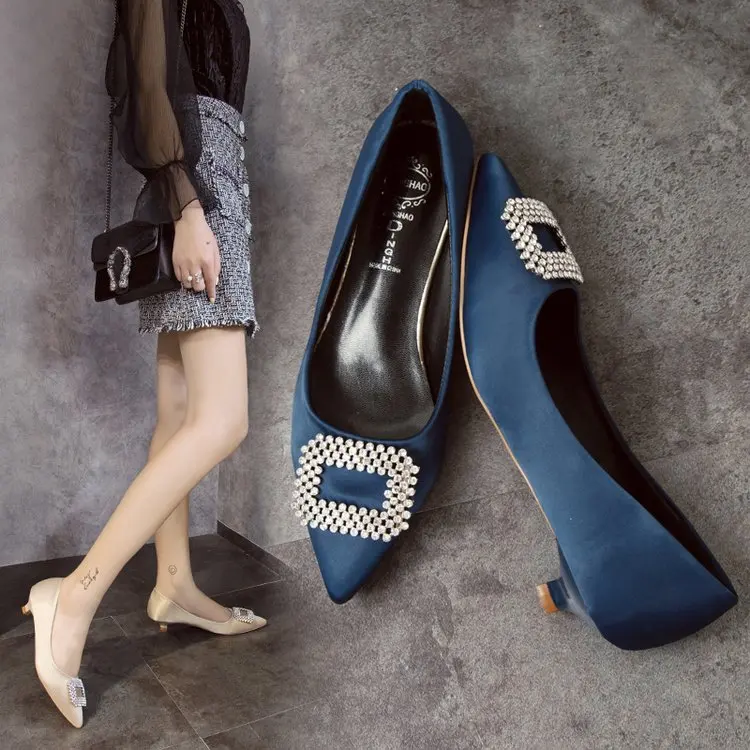 Простые женские туфли на высоком каблуке 3 см в Корейском стиле с острым носком со