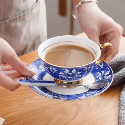 

Blue And White Porcelain Coffee Cup And Saucer European Small Luxury Phnom Penh Ceramic Coffee Set Afternoon Teacup Drinkware