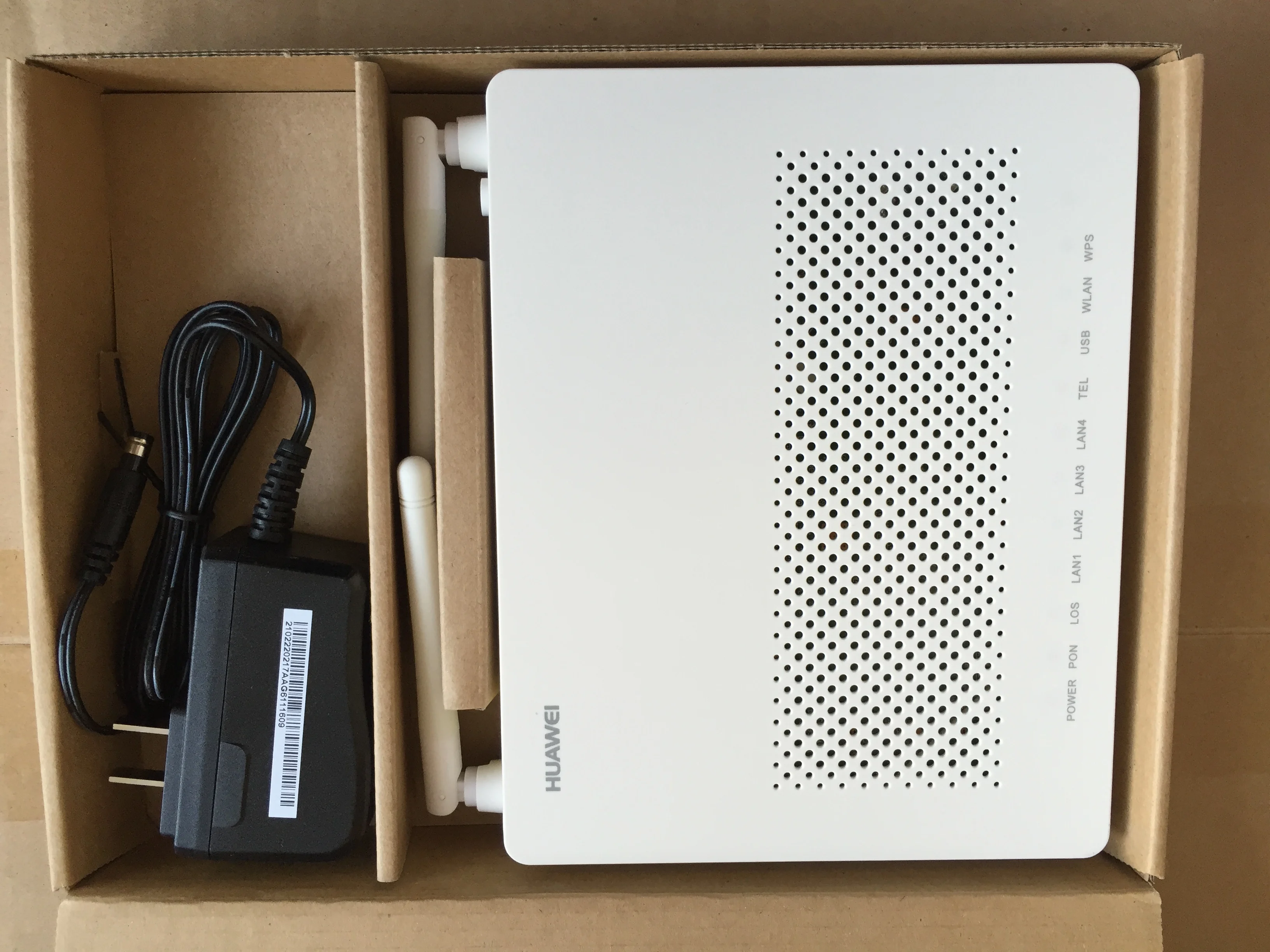 Бесплатная доставка 100% оригинал новый HG8546M GPON ONU ONT с 1GE + 3FE 1 кастрюлей USB Wi Fi