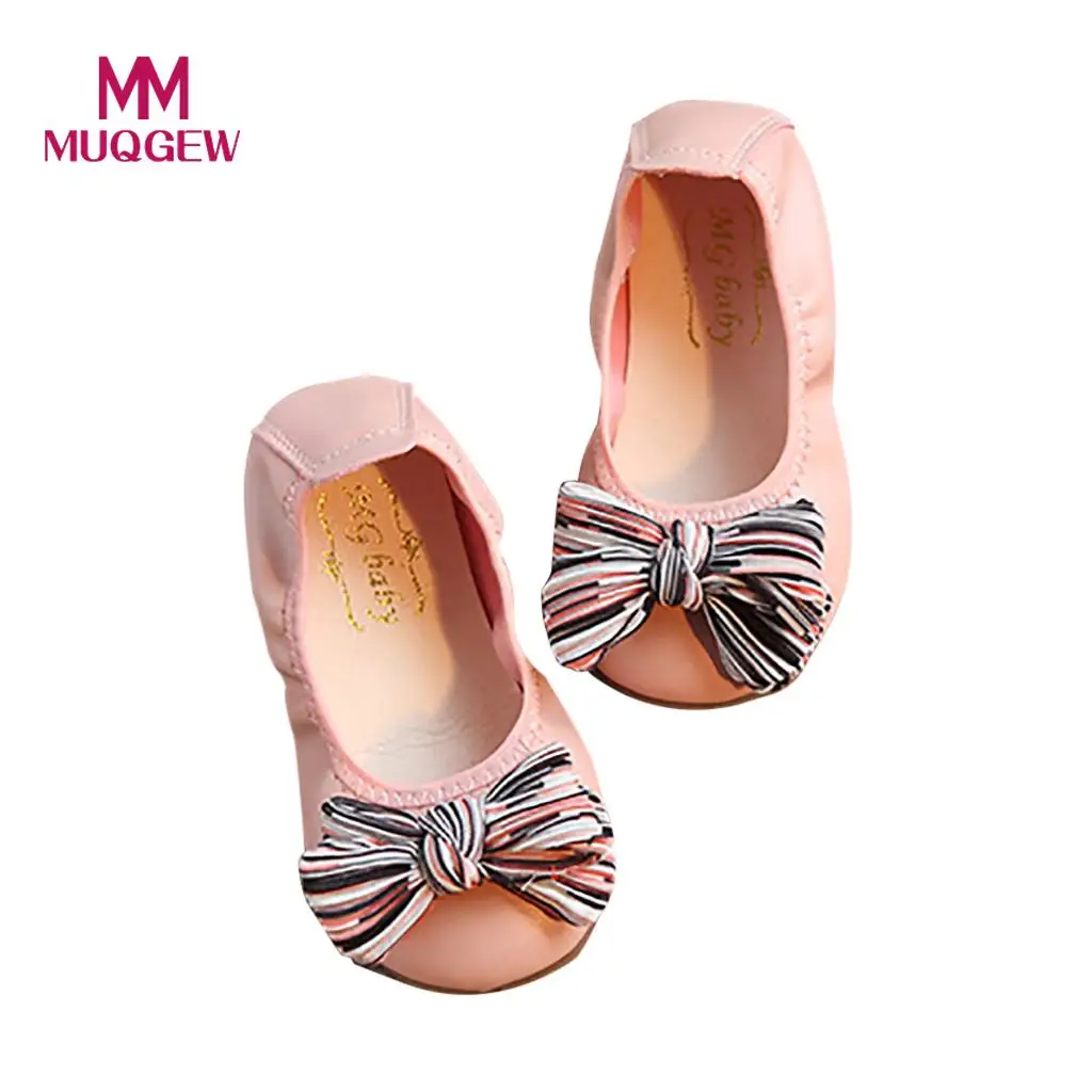 Танцевальная обувь для маленьких девочек повседневная с бантом нескользящая
