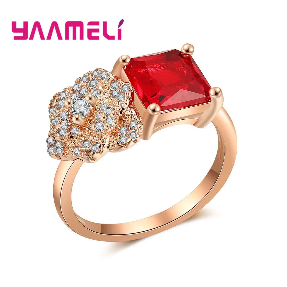 

Женское кольцо из серебра 925 пробы, с фианитом