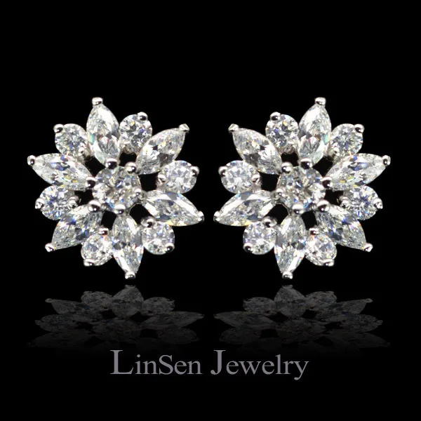 Новое поступление Разноцветные серьги-гвоздики с цветком из циркония модные