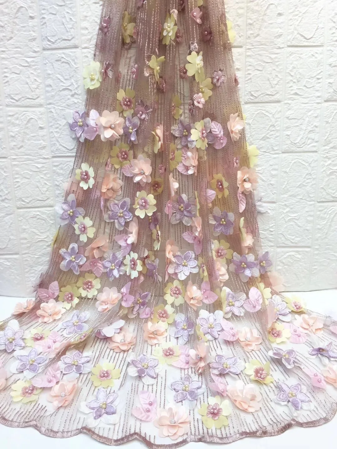 Французская кружевная ткань с 3D аппликацией украшенная бисером новейшее