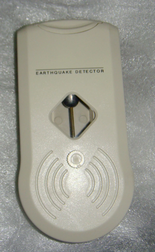 10pcs/Lot Earthquake Detector Motion sensitive Device for Home Offices and School classrooms |