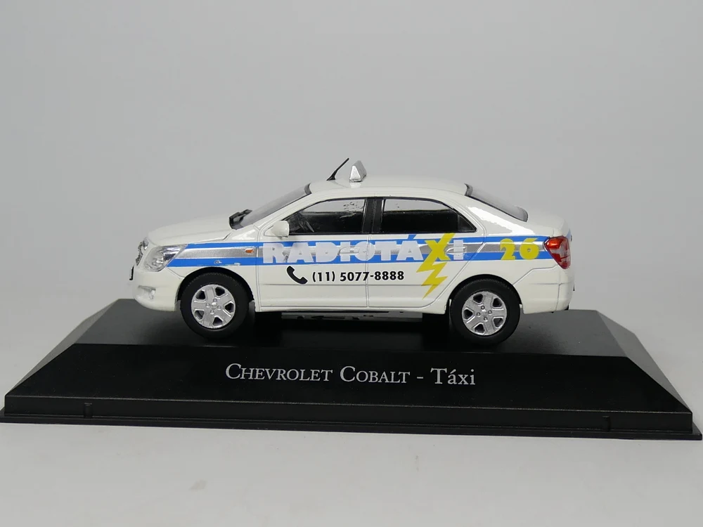 Ixo 1:43 Chevrolet Cabalt такси литая модель автомобиля