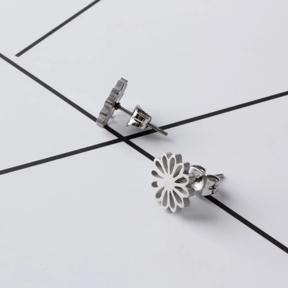 FINE4U N100 Модные платья с цветочками включает в себя кулон и серьги набор 316L