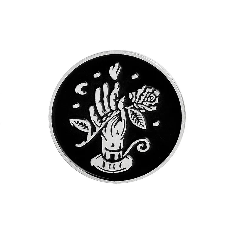 Love You To Pin Ouija ведьма магический шар руки Кость Броши с розами для друзей мастера