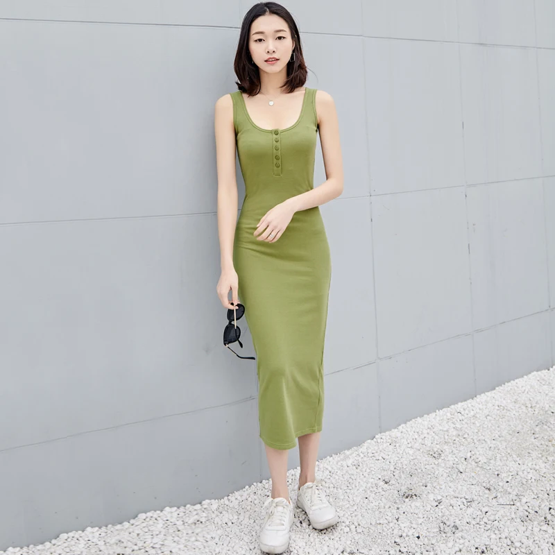 Женское длинное платье на бретельках облегающее базовое для лета и осени