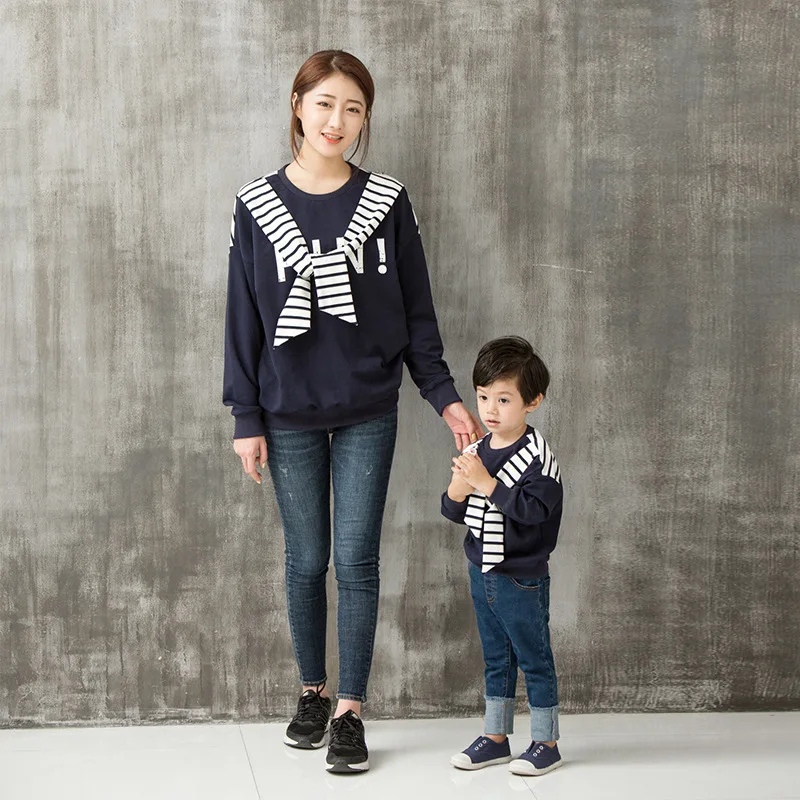 Новинка 2017 года сезон осень Одинаковая одежда для семьи мамы и дочки сына