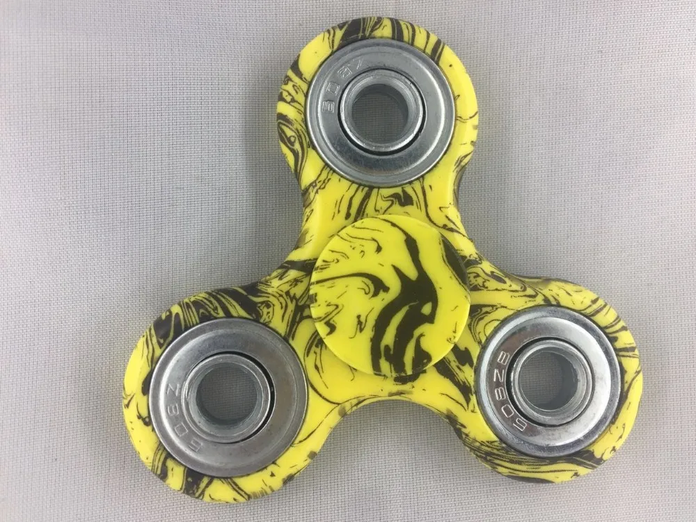 спинер Ручной блесны Непоседа figet палец spiner сома figit EDC Tri-Spinner игрушка carki handspinner