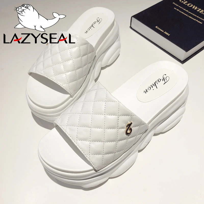 LazySeal шлепанцы на платформе; женские шлепанцы с металлическими украшениями; Новинка года; Летняя Пляжная женская обувь на танкетке; нескользящие женские вьетнамки