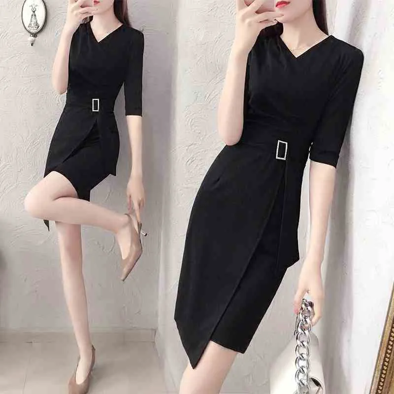 Женское офисное асимметричное платье La MaxZa черное с поясом и v образным вырезом