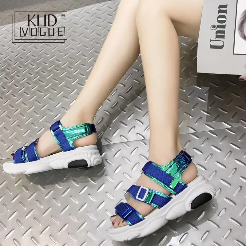 KUDVOGUE голографические спортивные женские сандалии на платформе женская