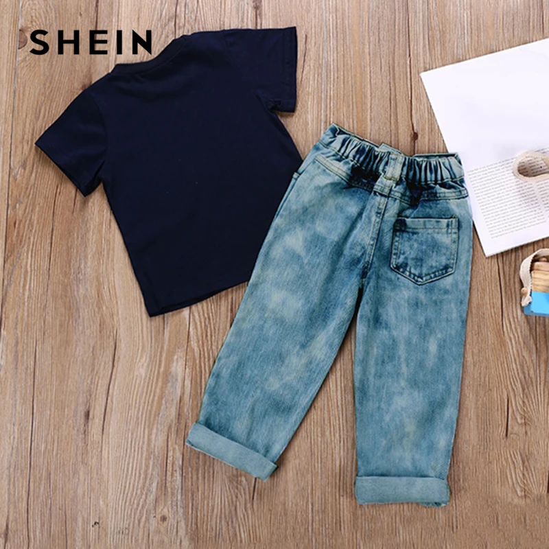 SHEIN/Детские рваные футболки с надписями и потертыми джинсами для маленьких мальчиков комплект из двух предметов, г. Весенние повседневные комплекты с короткими рукавами для мальчиков