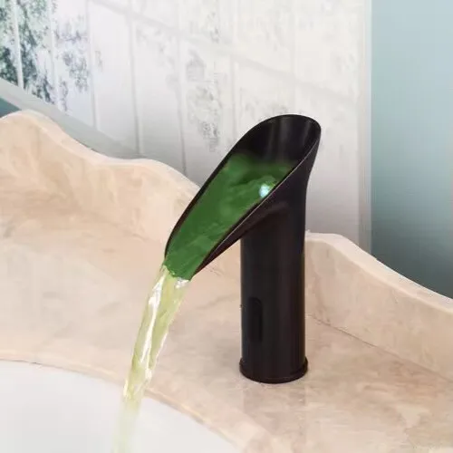 Светодиодный бесконтактный датчик водопада автоматический смеситель для ванной