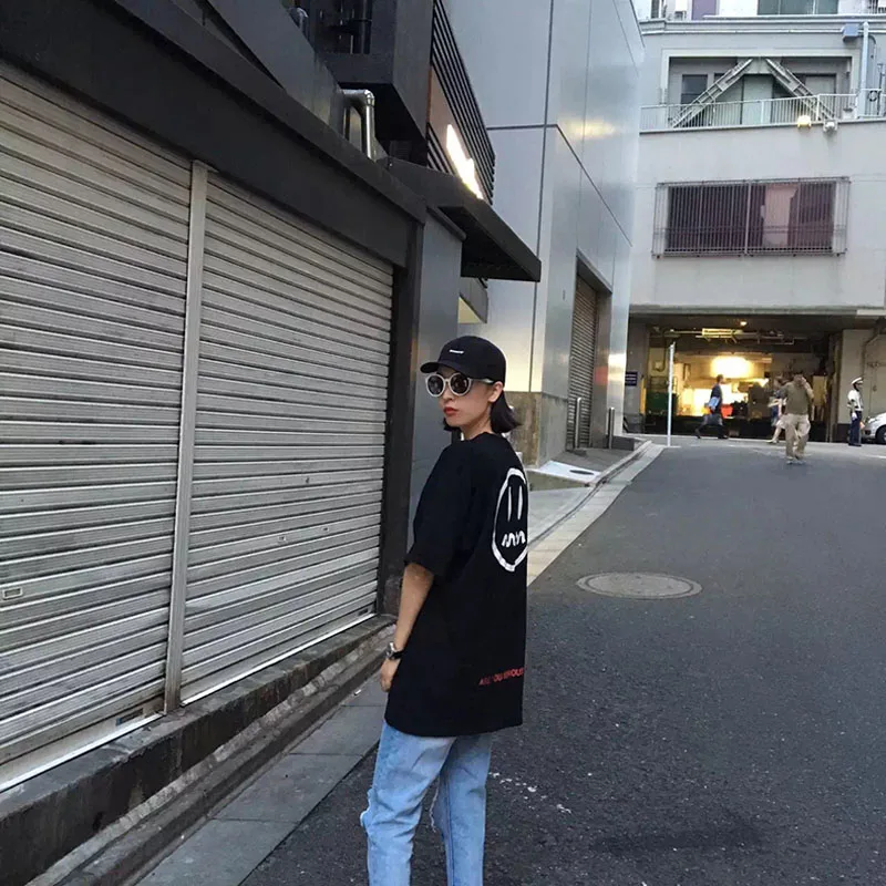 Дьяволенок's гримаса футболка с короткими рукавами для обувь мужчин и женщин