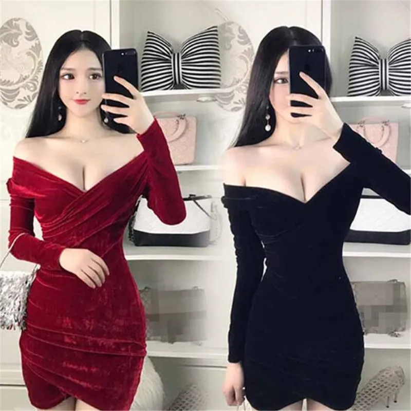 Женское бархатное платье с длинным рукавом золотистое облегающее сексуальное