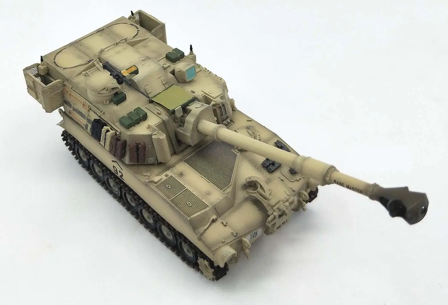 US M109 A2 155 мм самоходный гаубиц 1: 72 Танк Готовая модель пустынная краска |
