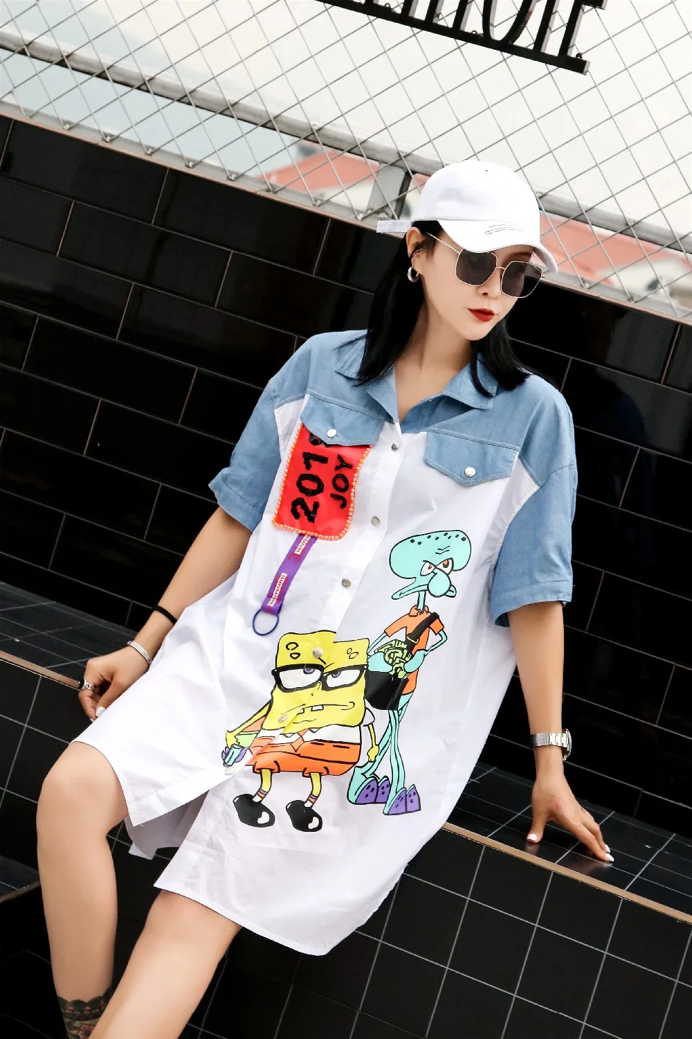 Camisa manga corta для женщин мультфильм печати рубашка Цвет блок Топы с короткими