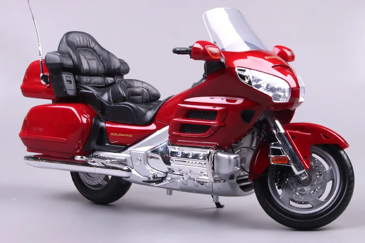 Модель мотоцикла Honda Gold Wing 1500 White