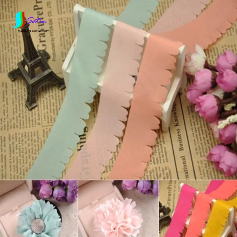 Разноцветная шифоновая ткань с подсолнухами и лепестками пионов художественные