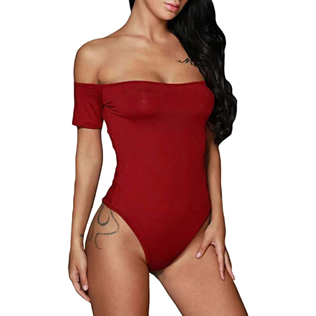 Женский комбинезон с открытыми плечами круглым вырезом и коротким рукавом |