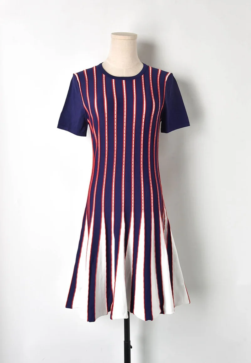 Выдалбливают Вязаное летнее платье для женщин 2019 хит цвет в Вертикальную Полоску