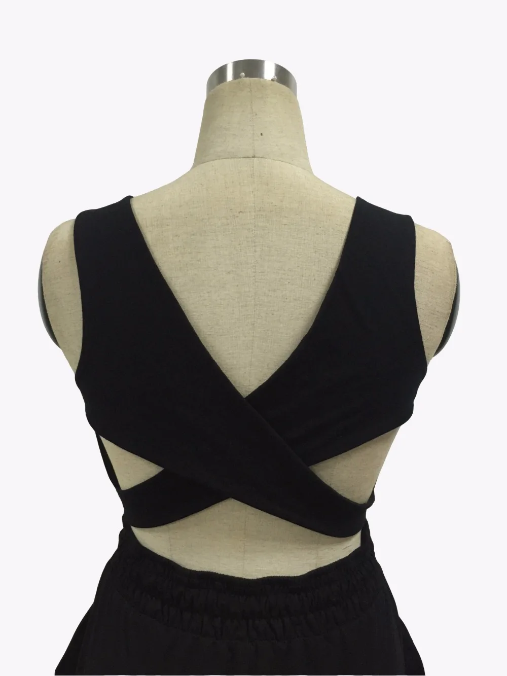 Женский комбинезон новинка 2017 модный однотонный без рукавов сексуальный