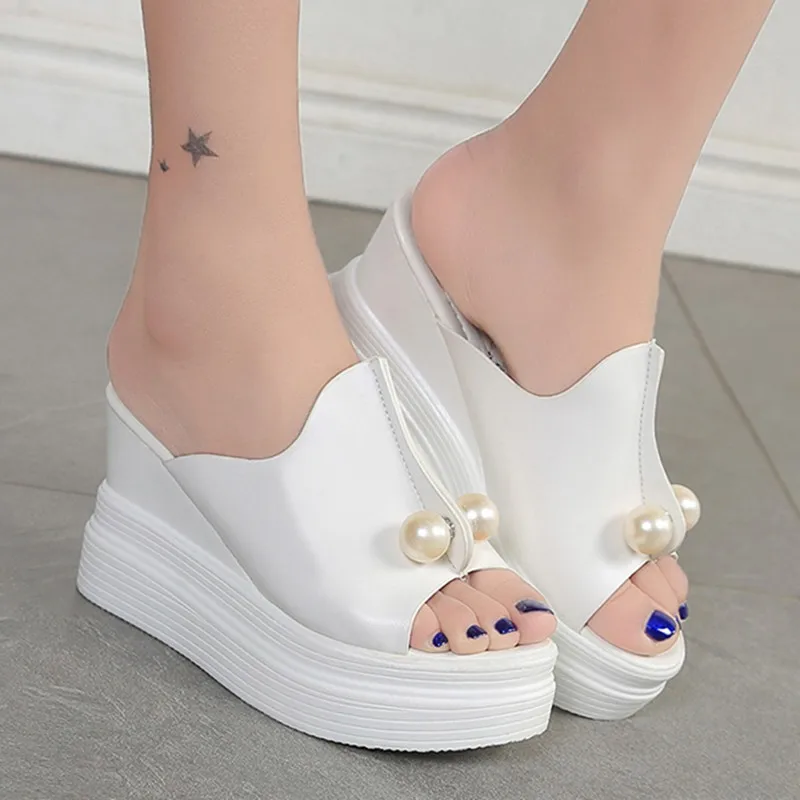 Женские сандалии 2021 Летние Стильные женские шлепанцы Модные на платформе