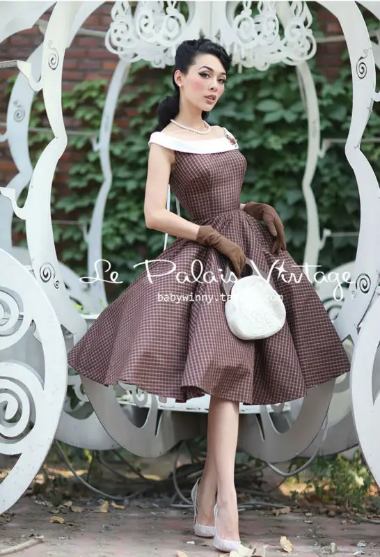 Винтажное классическое платье в стиле ретро Le Palais клетчатое с воротником Пышное