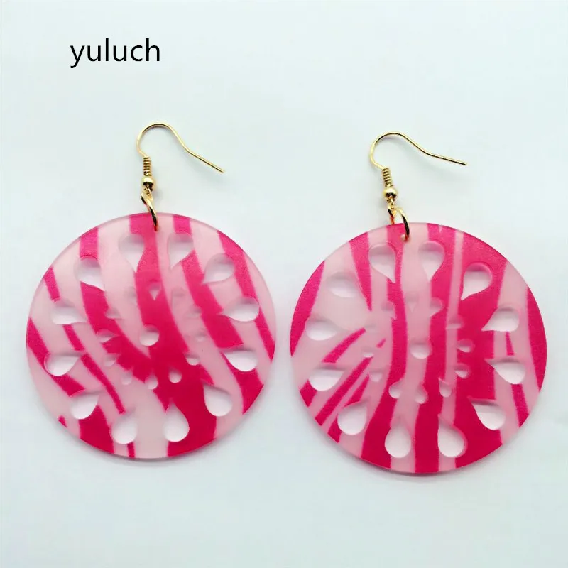 Полые 2017 Индивидуальные Новые дизайнерские стандартные розовые полосатые